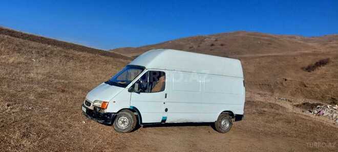 Ford Transit-5