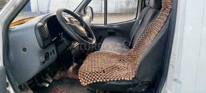 Ford Transit-8