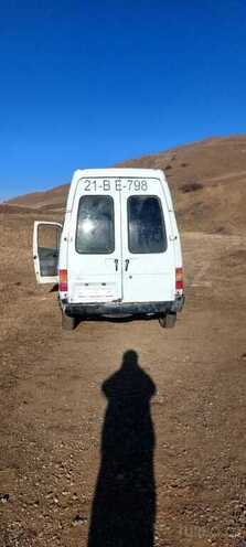 Ford Transit-6