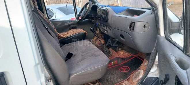 Ford Transit-9