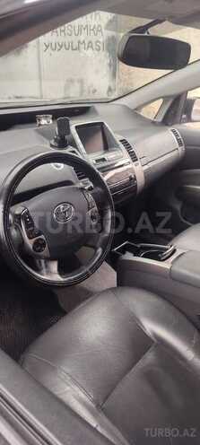 Toyota Prius-7