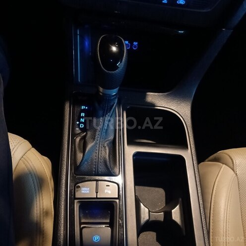 Hyundai Sonata-9