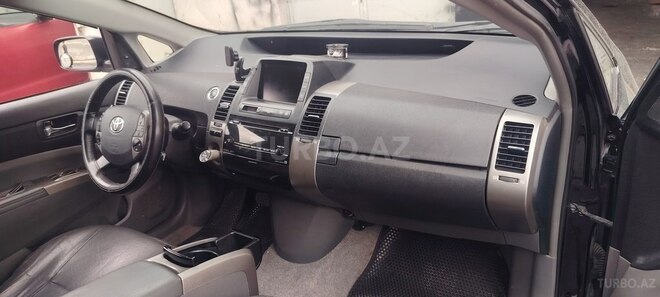 Toyota Prius-8