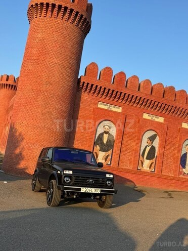 LADA (VAZ) Niva-1