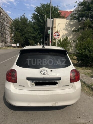 Toyota Auris-3