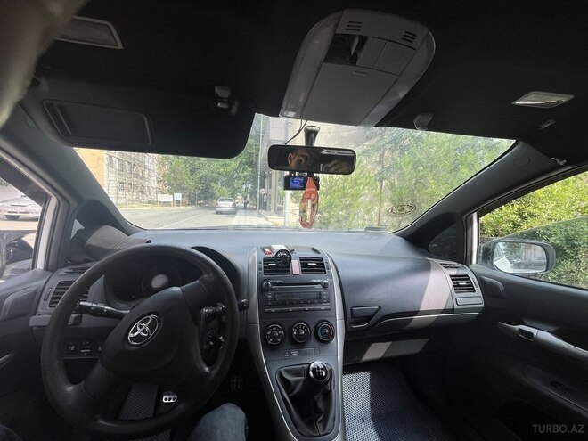 Toyota Auris-5