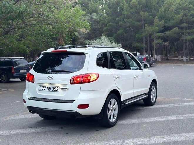 Hyundai Santa Fe-5