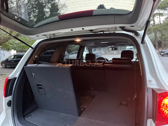 Hyundai Santa Fe-19