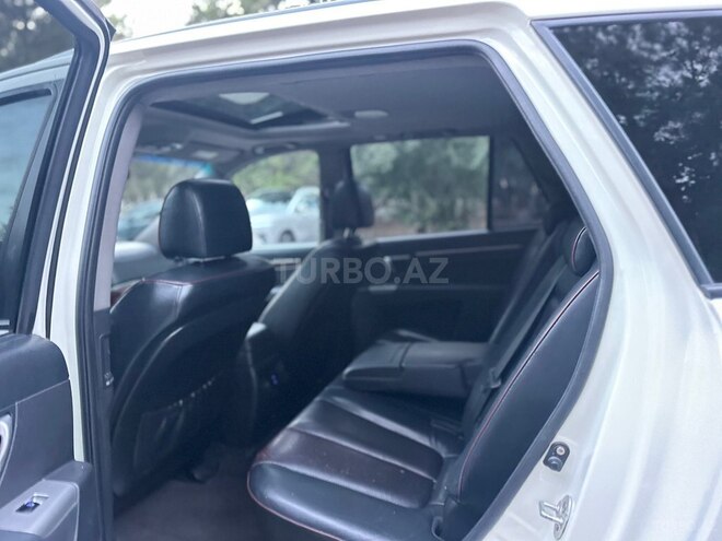 Hyundai Santa Fe-12