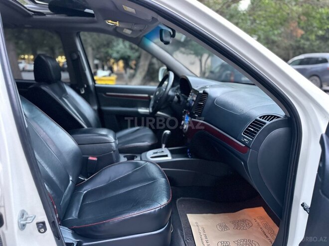 Hyundai Santa Fe-15