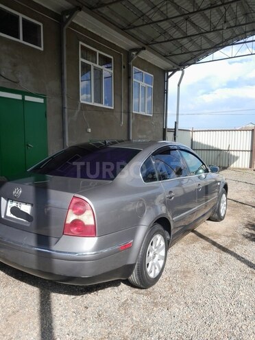 Volkswagen Passat-6