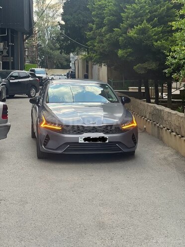 Kia K5-1