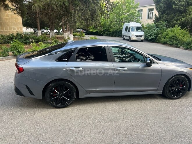 Kia K5-4