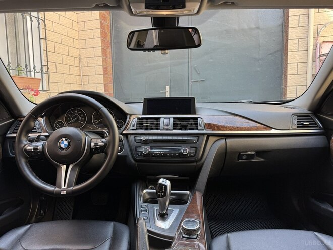 BMW 320-6