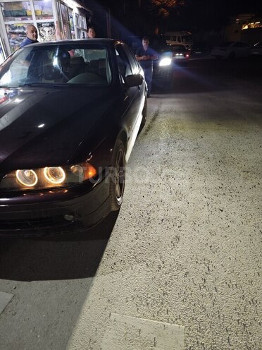 BMW 528-5
