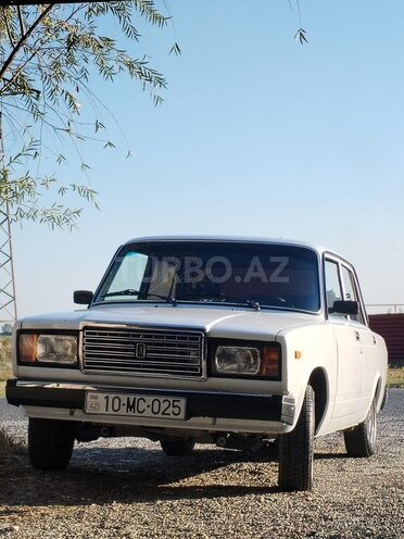 LADA (VAZ) 2107-1