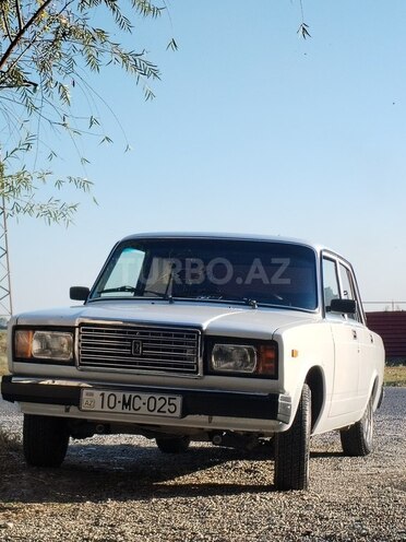 LADA (VAZ) 2107-2