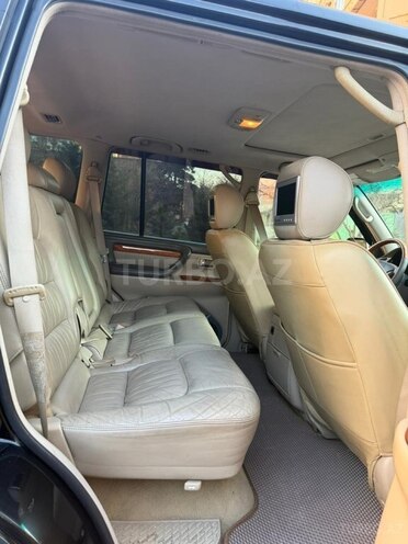Lexus LX 470-12