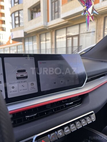 Geely Coolray-11