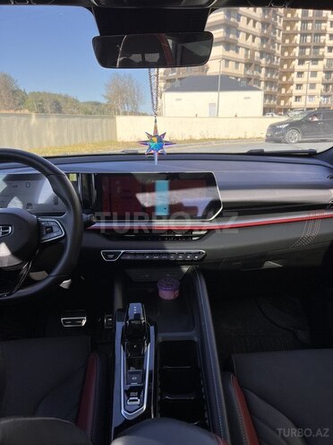 Geely Coolray-9