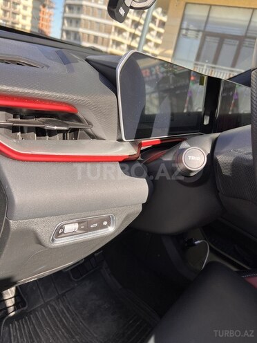 Geely Coolray-7