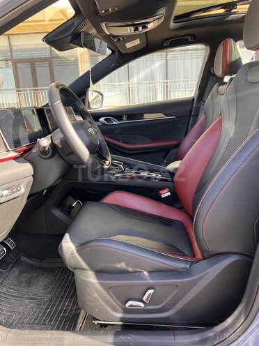 Geely Coolray-10