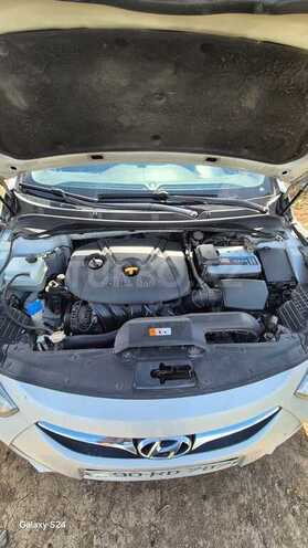Hyundai i40-6