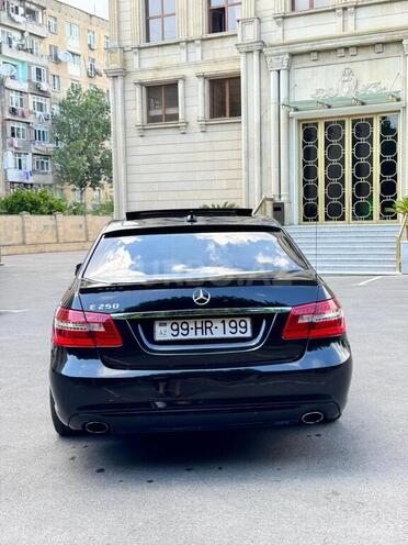 Mercedes E 250-8