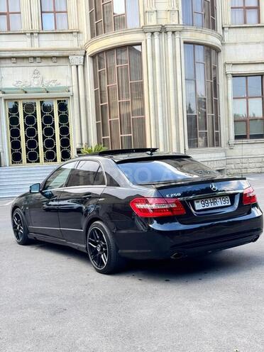 Mercedes E 250-7