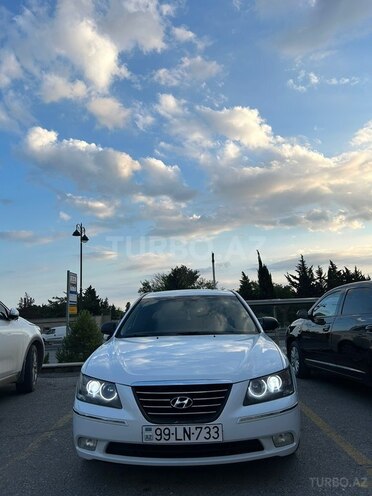 Hyundai Sonata-1
