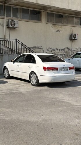 Hyundai Sonata-8