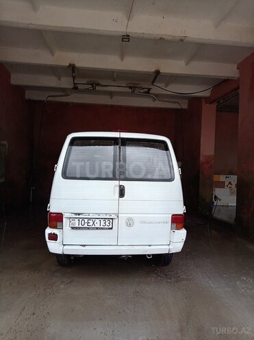 Volkswagen Transporter-6