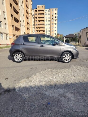 Toyota Yaris-4