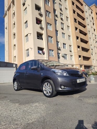 Toyota Yaris-3