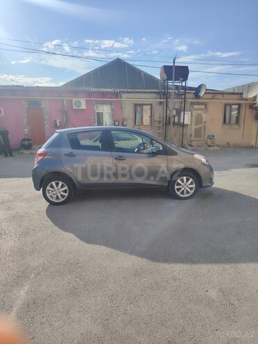 Toyota Yaris-7