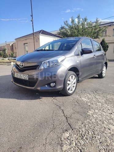 Toyota Yaris-2
