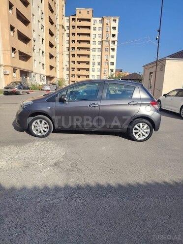 Toyota Yaris-6