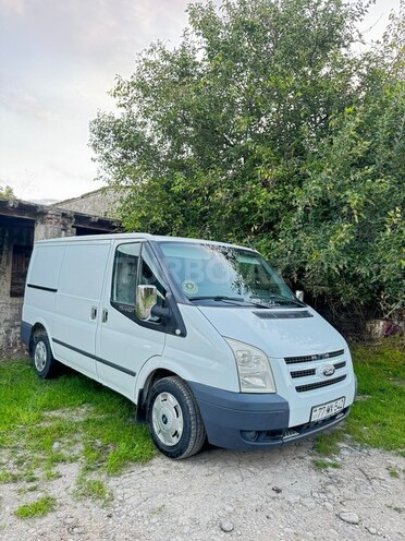 Ford Transit-3