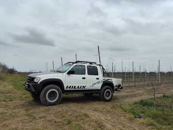 Toyota Hilux-4