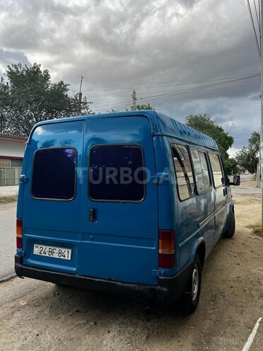 Ford Transit-2
