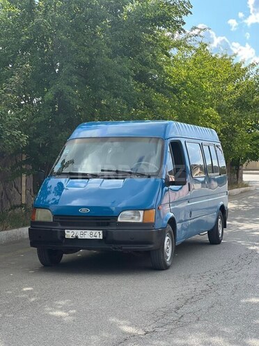 Ford Transit-1