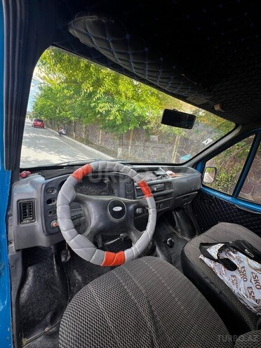 Ford Transit-3
