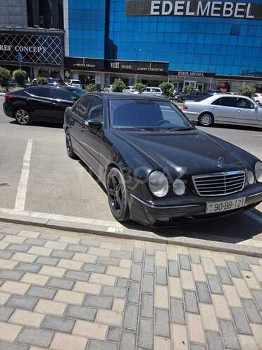 Mercedes E 320-3
