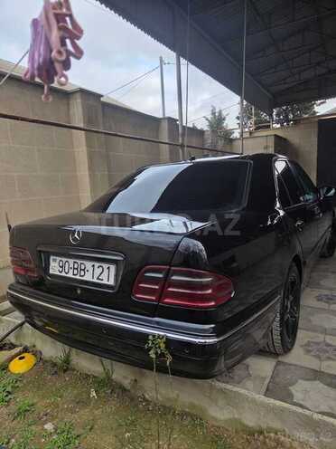 Mercedes E 320-9
