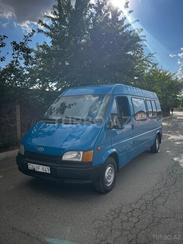 Ford Transit-7