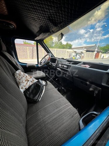Ford Transit-13