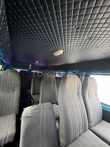 Ford Transit-12