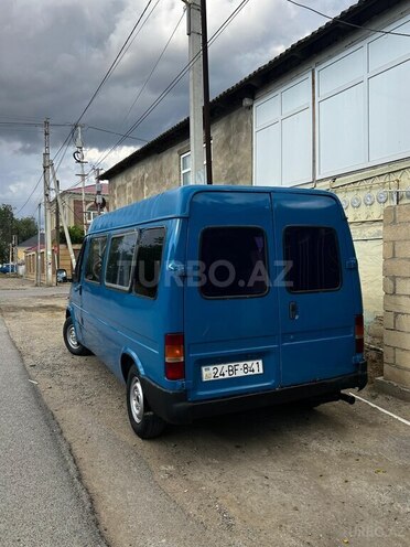 Ford Transit-14