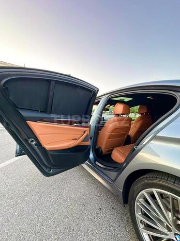BMW 530-12
