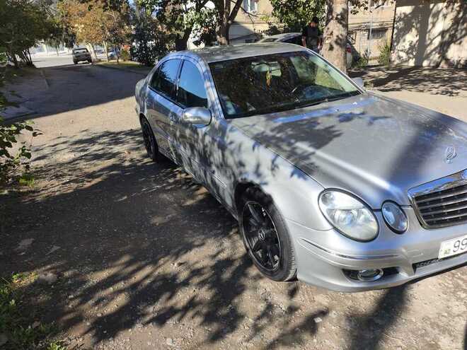 Mercedes E 220-8